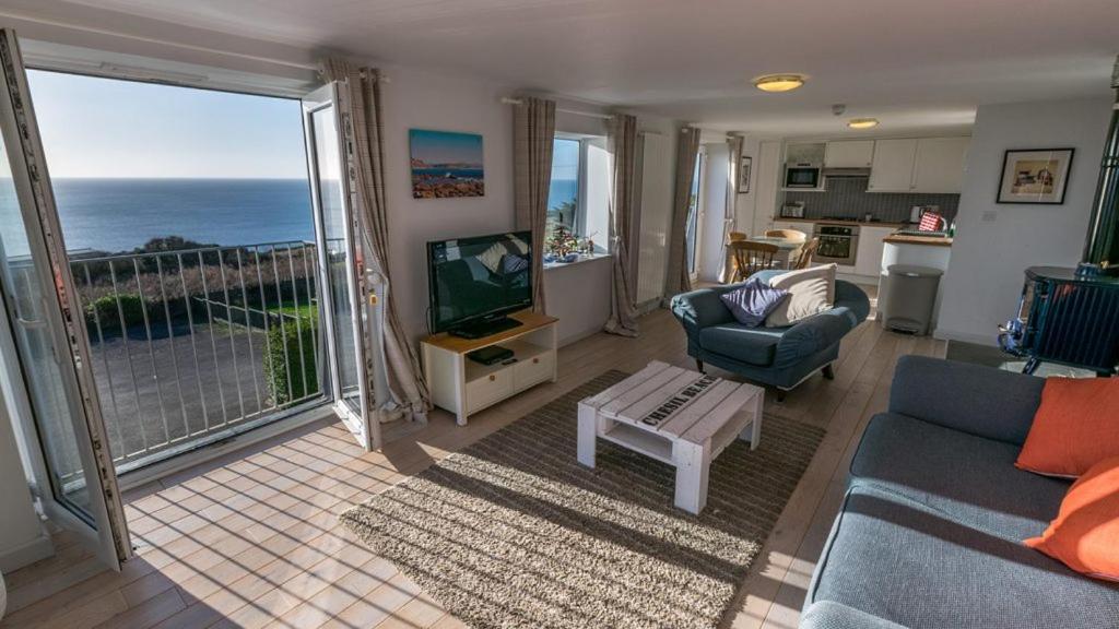 Chesil Aparthotel *
